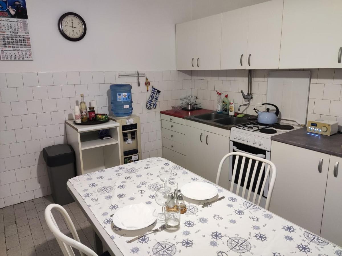 Vintage Apartment In The Center Of 노비사드 외부 사진
